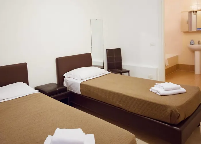 Nino Hotel *